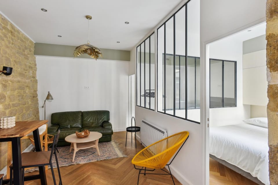 Beau 3 pièces rue Poissonnière Apartment in Paris
