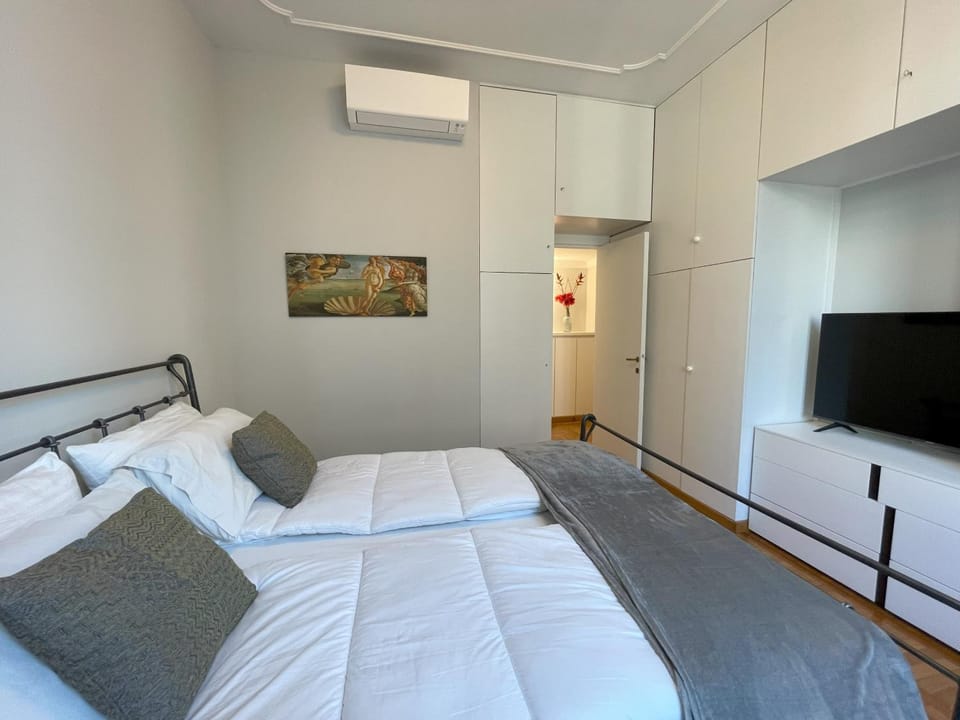 TV and multimedia, Bedroom, air conditioner