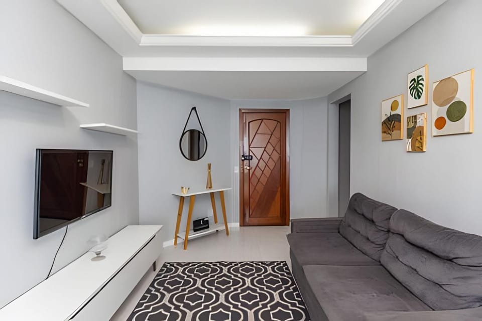 Vista Panoramica da Praia com 2qts, e vaga House in Rio de Janeiro