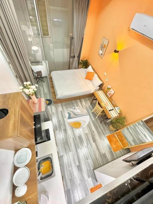 The Little Hanoi -Modern-Balcony Apartment in Laos