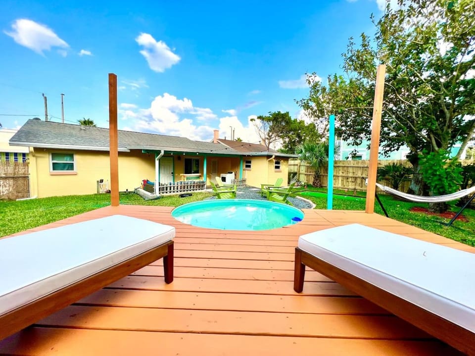 Cowboy Pool Mini Golf Beach Ocean Center House in Florida