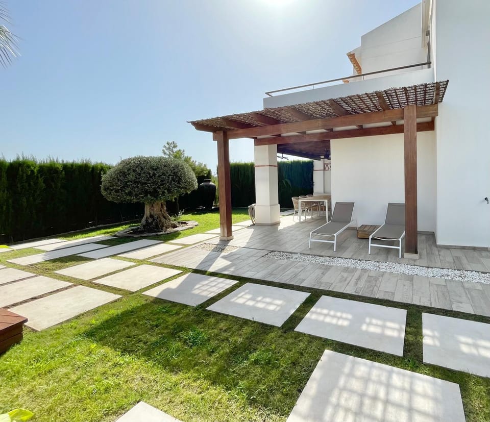 PRIVATE HOUSE with ZEN GARDEN and COMMUNITY POOL House in Marina Baixa