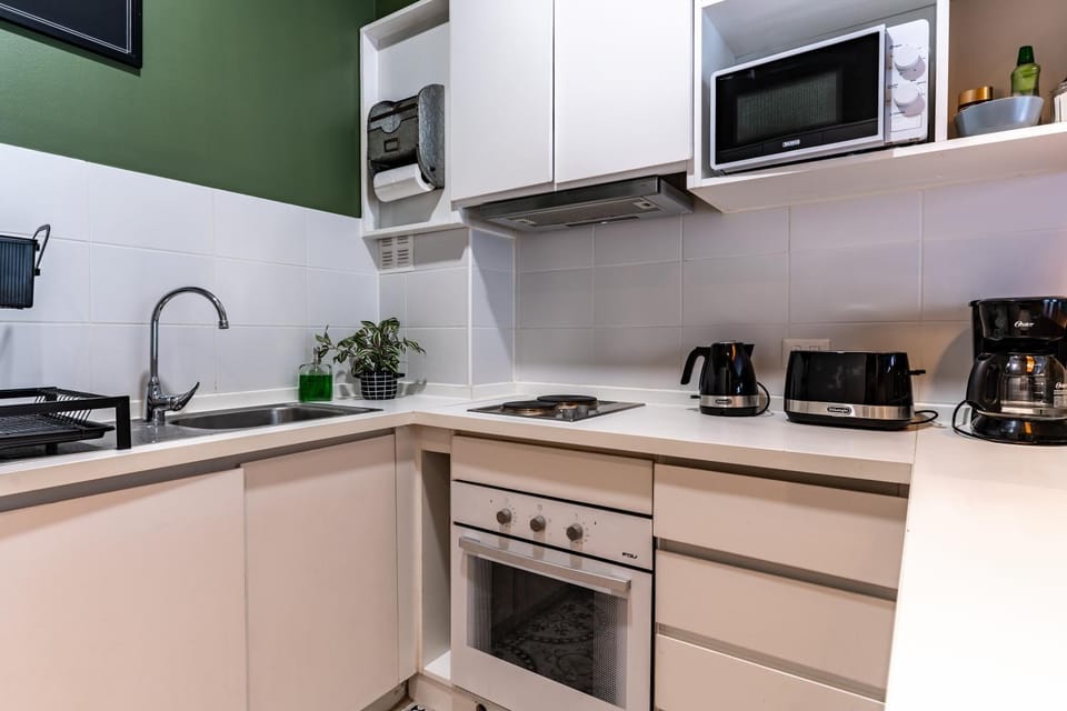 Coffee/tea facilities, Kitchen or kitchenette, oven, toaster
