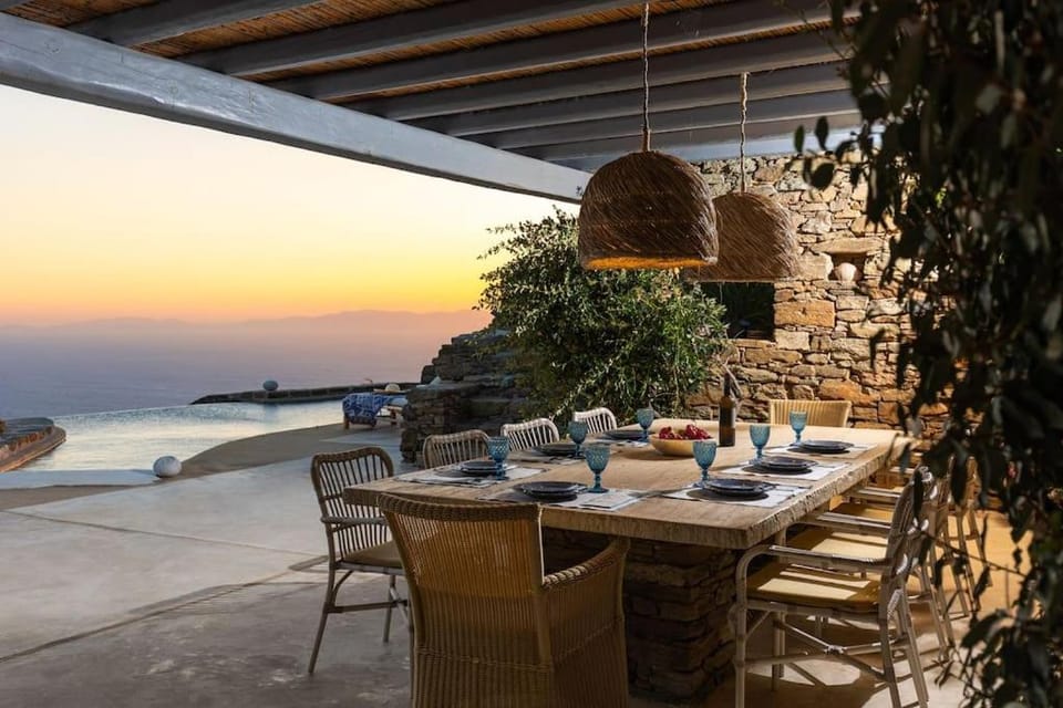Patio, View (from property/room), Balcony/Terrace, Dining area, Sea view