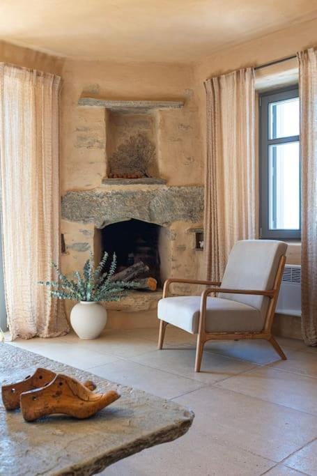 Living room, Seating area, flat iron