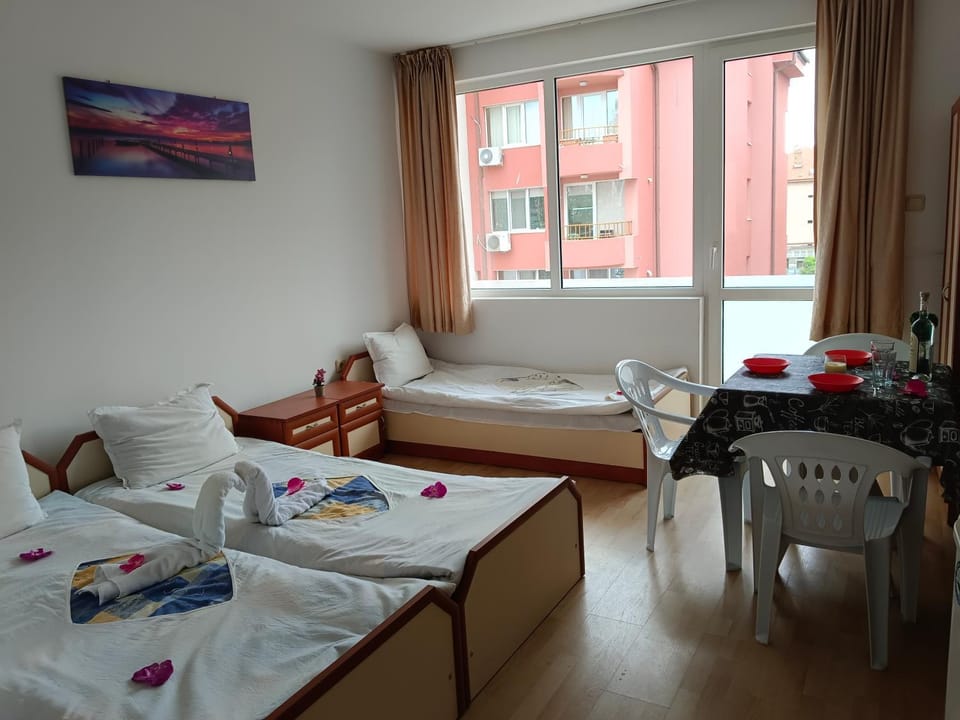 Стаи за гости Ники Bed and Breakfast in Nessebar