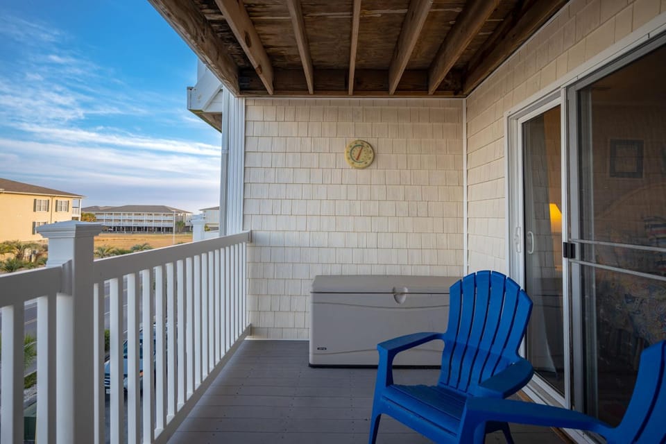 Turtle Tracks by Oak Island Accommodations House in Oak Island