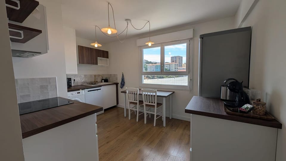 concierge, stove, kitchen