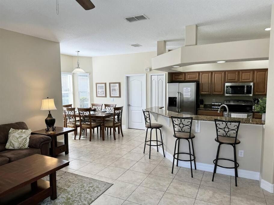 537 4BR Private Pool Spa Conservation Views 2 Masters Near Disney Villa in Four Corners