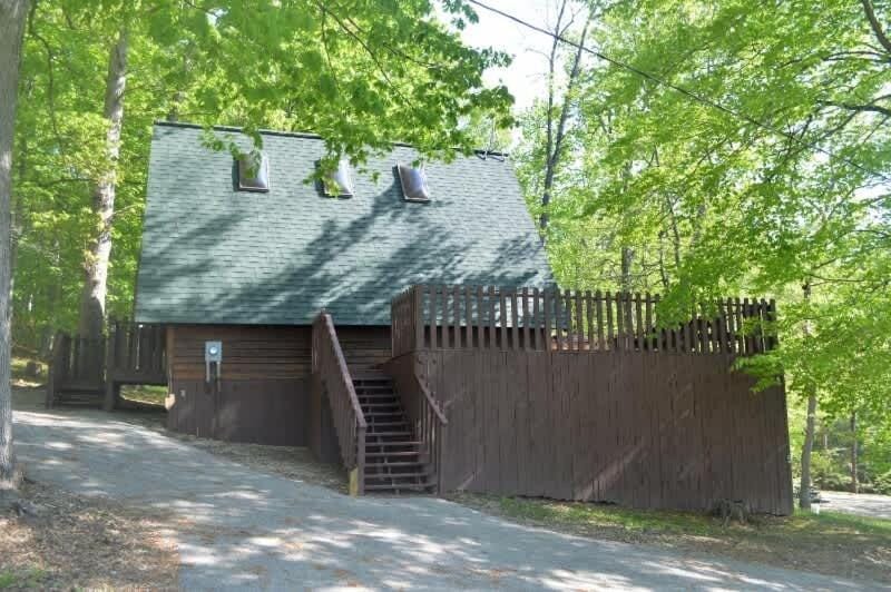 A-Frame Cabin #5 with Hot Tub on Patoka Lake in Southern Indiana Cabin in Indiana