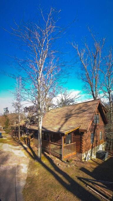 Property building, Spring, Day
