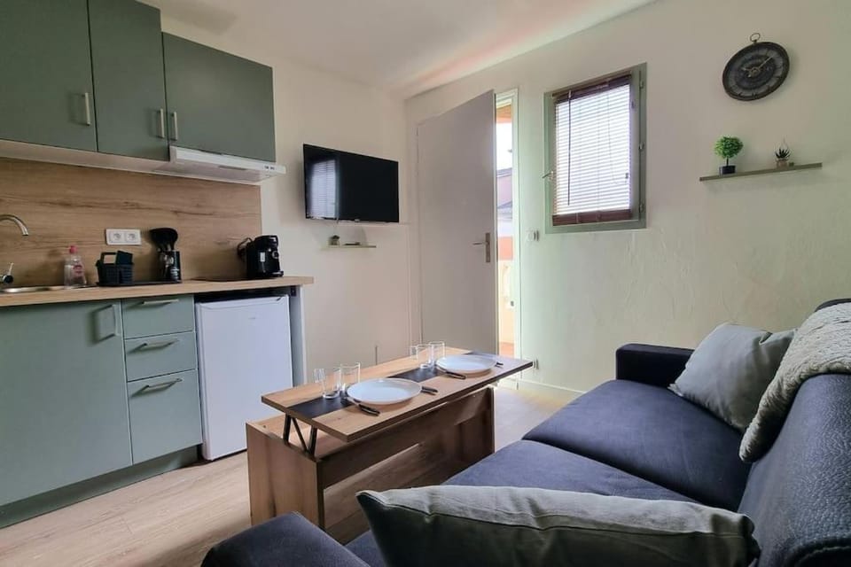 Chez K&D Studio Zen Apartment in Saint-Raphael