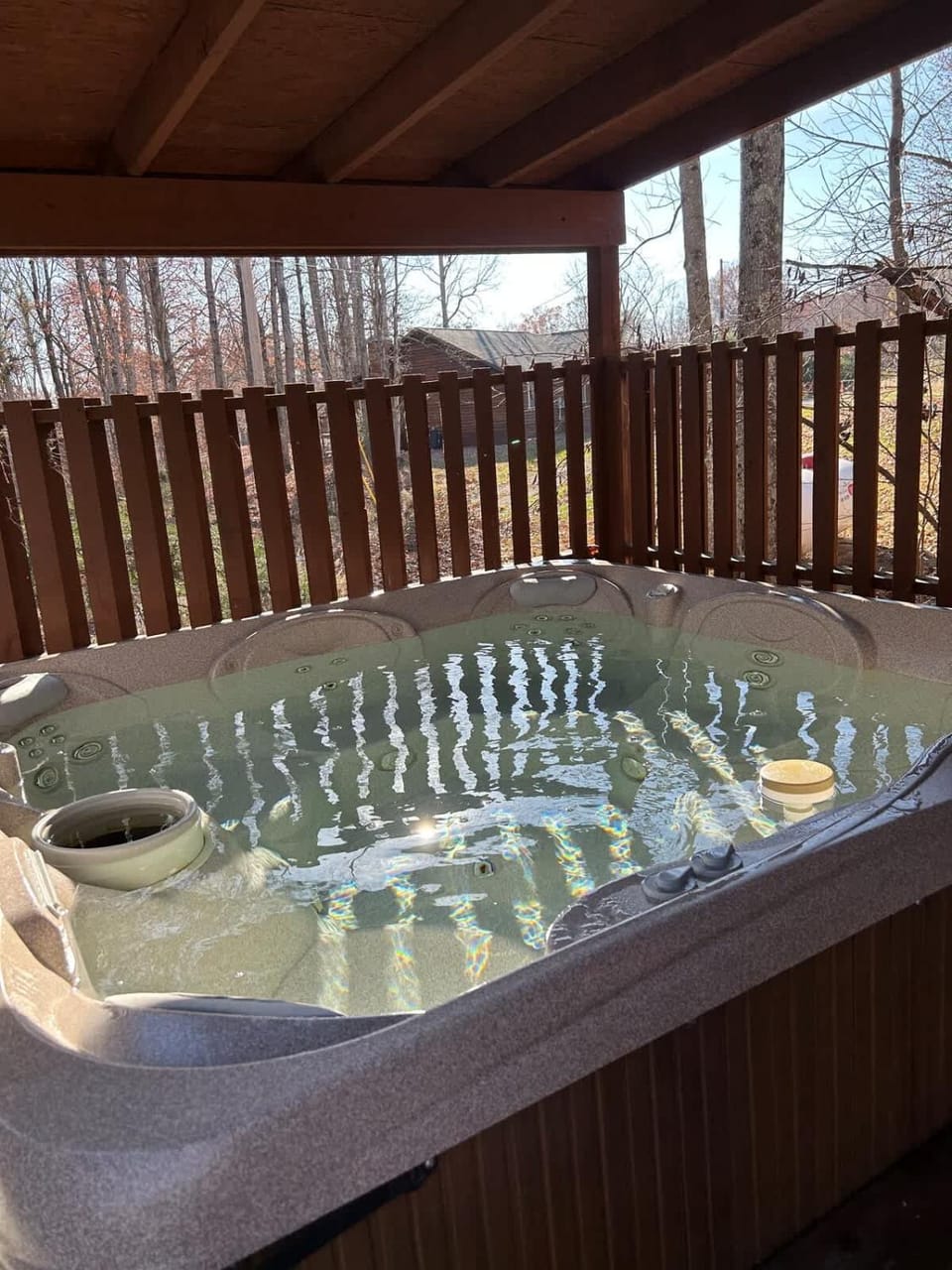 Deluxe Cabin #15 with Hot Tub on Patoka Lake in Southern Indiana Cabin in Indiana