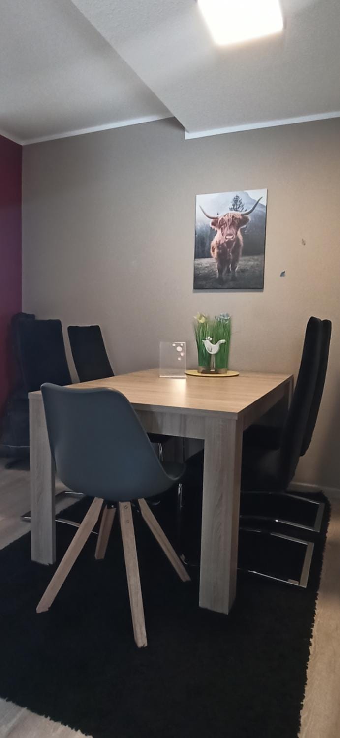 Seating area, Dining area