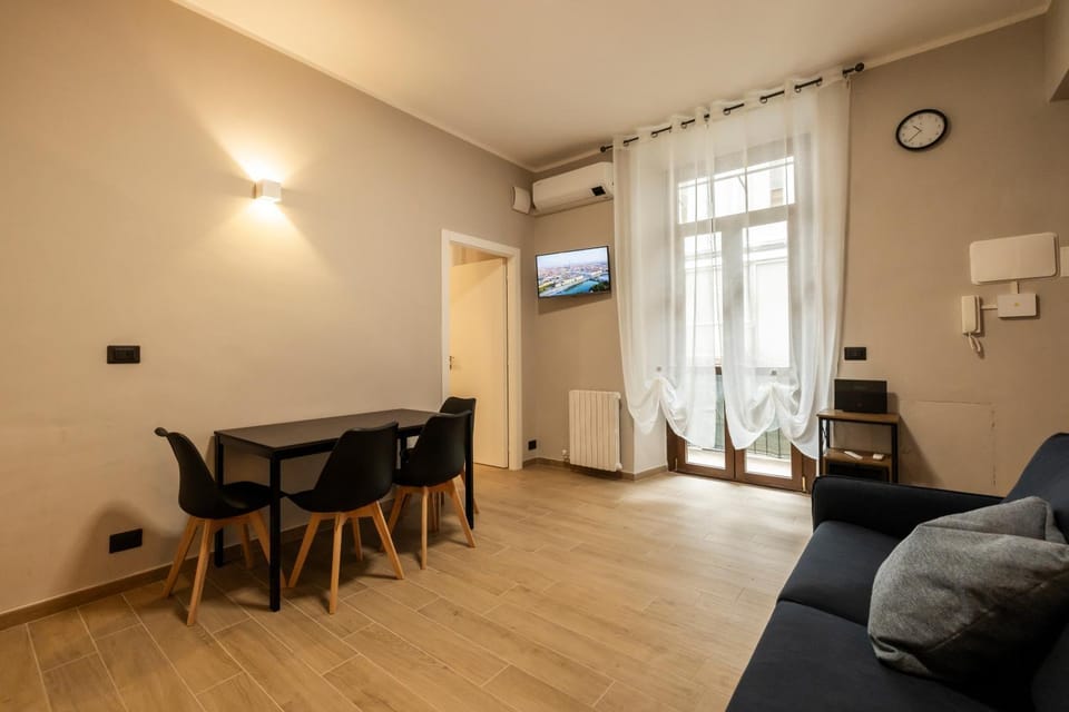 Communal lounge/ TV room, Living room, Dining area