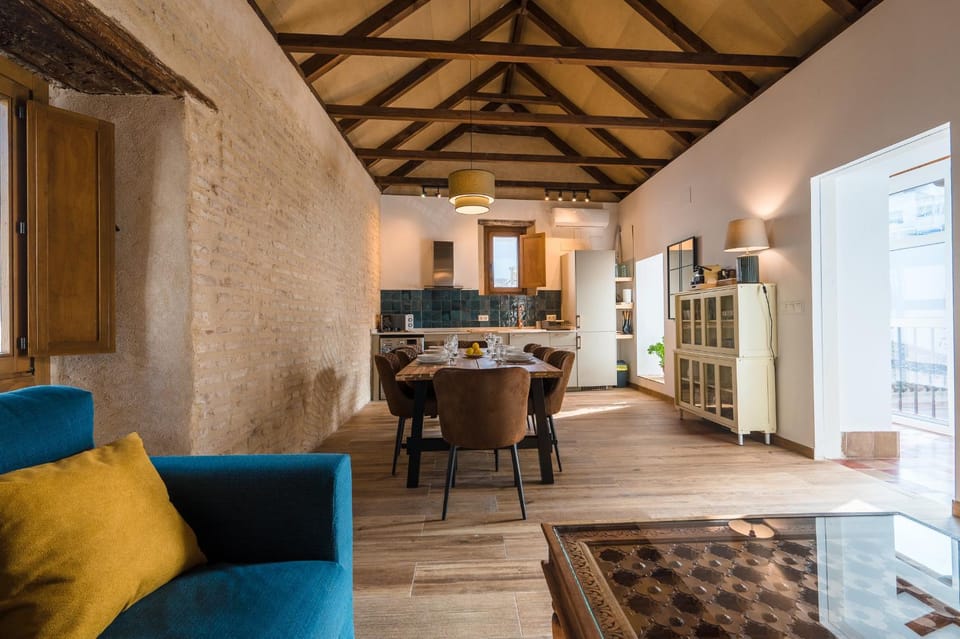 Kitchen or kitchenette, Living room, Dining area