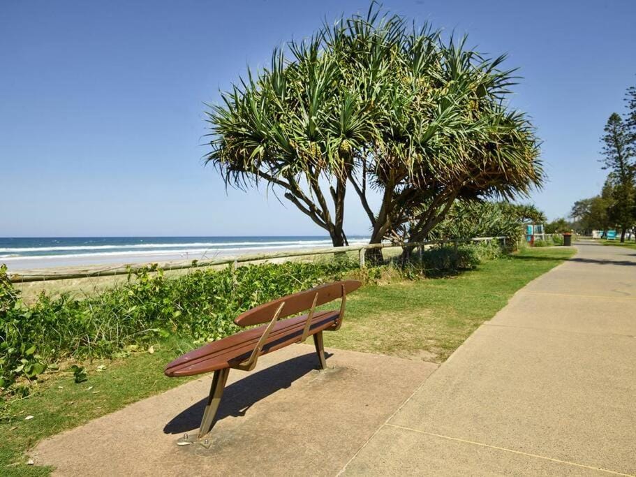 Maimi renovated 2-bedroom apartment Apartment in Gold Coast
