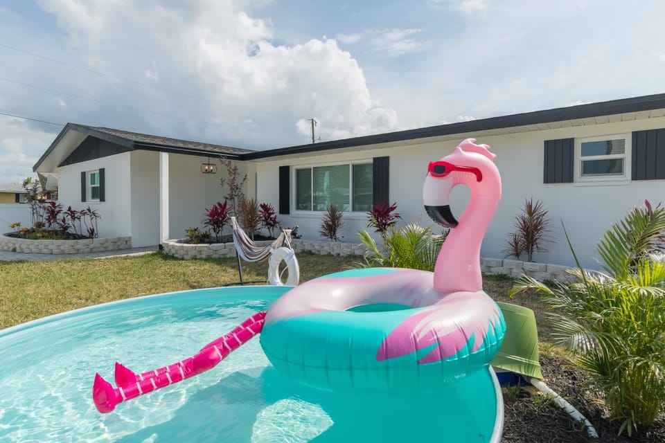 9 beds Beach GameRoom Cowboy Pool Mini Golf House in Daytona Beach Shores