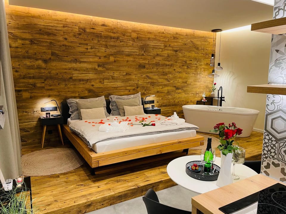 Bed, Photo of the whole room