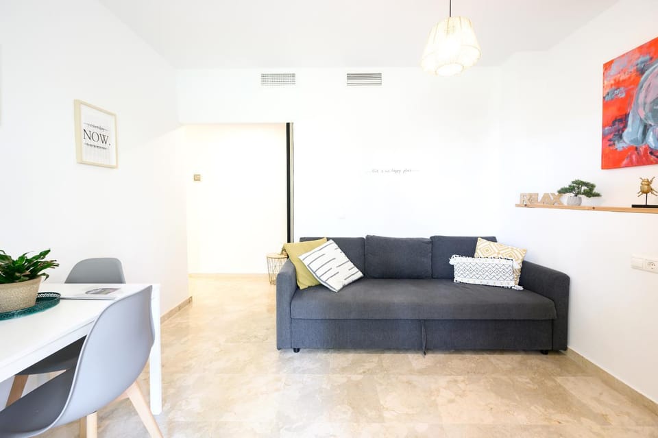 Living room, Seating area, Dining area, air conditioner