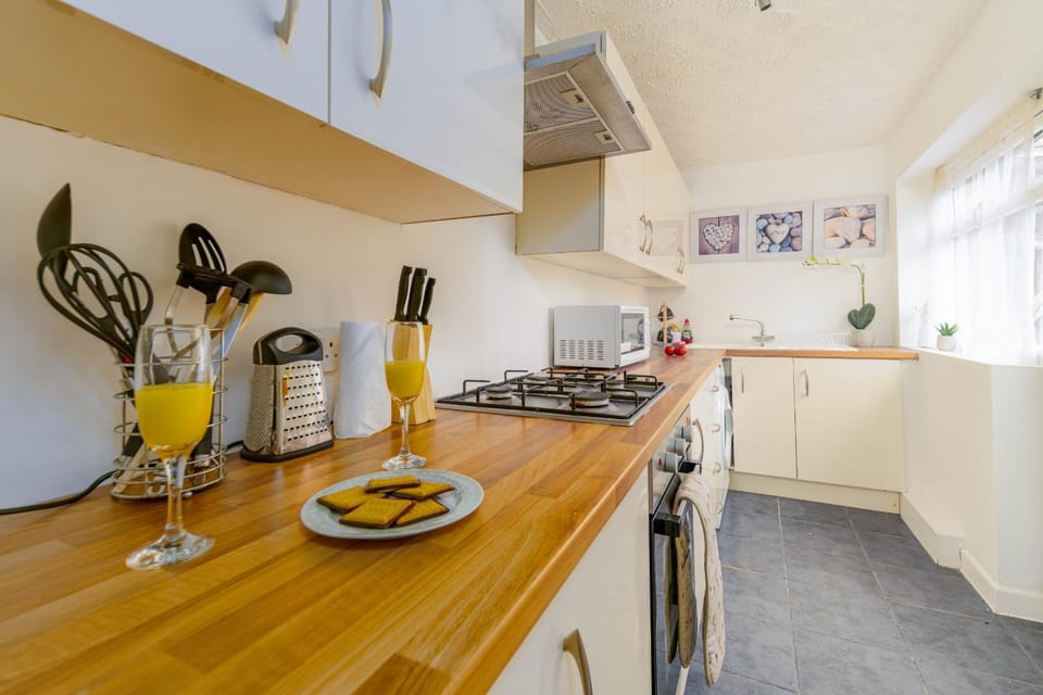Kitchen or kitchenette, stove