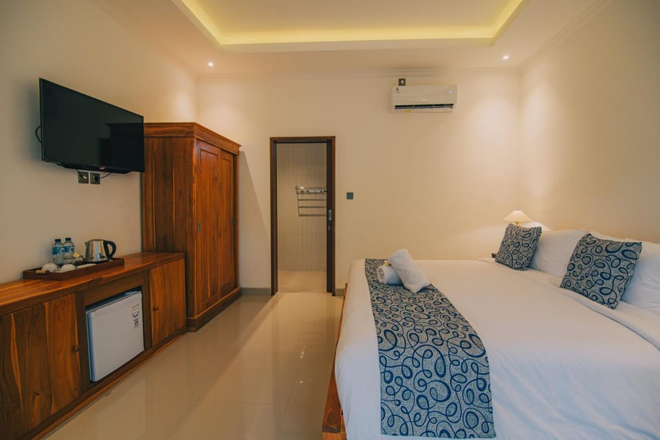 Bed, Photo of the whole room, Bedroom, air conditioner
