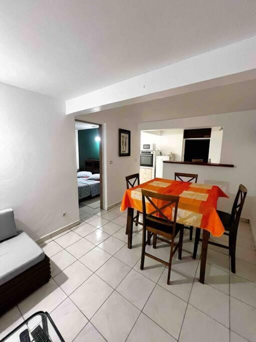 Appartement les Crotons Apartment in Sainte-Anne