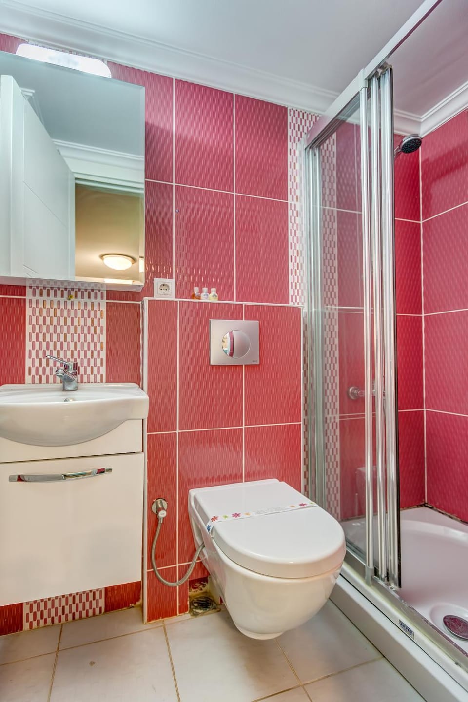 Shower, Toilet, Bathroom