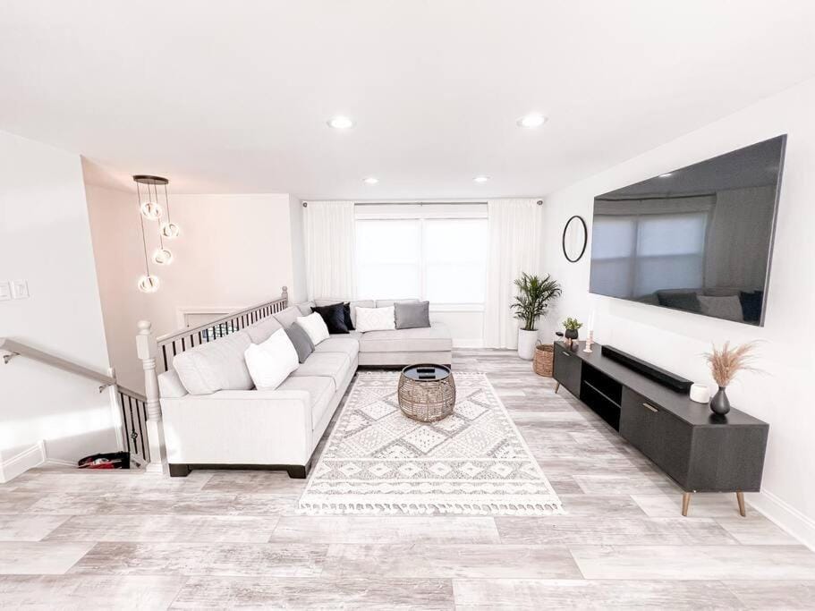 Communal lounge/ TV room, TV and multimedia, Living room, Photo of the whole room, Seating area, Evening entertainment