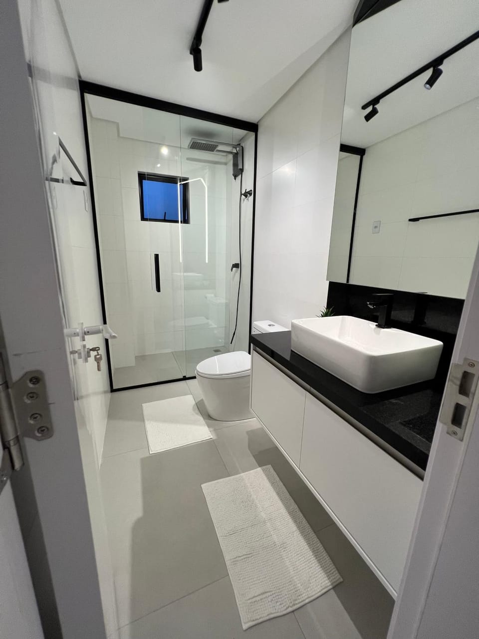 Shower, Toilet, Bathroom