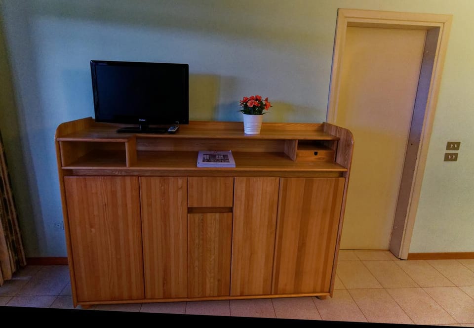 TV and multimedia, Seating area