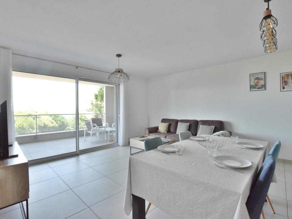 Appartement neuf moderne avec balcon et garage à Évian - FR-1-498-103 Apartment in Évian-les-Bains