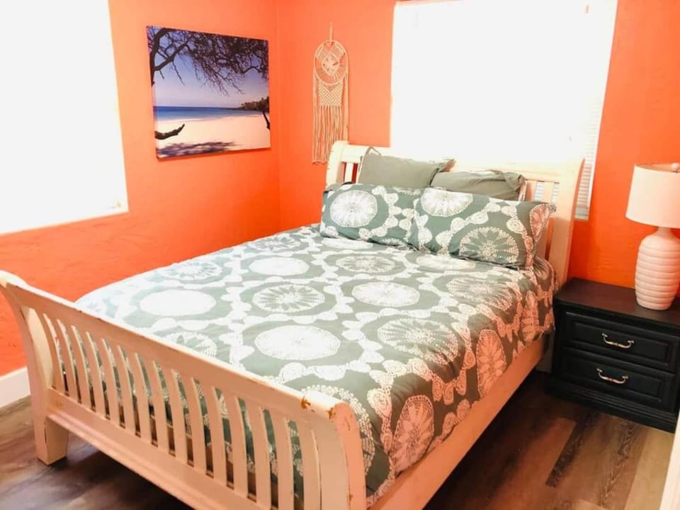 PETS OK! Walk to Ocean Center & Beach! House in Florida
