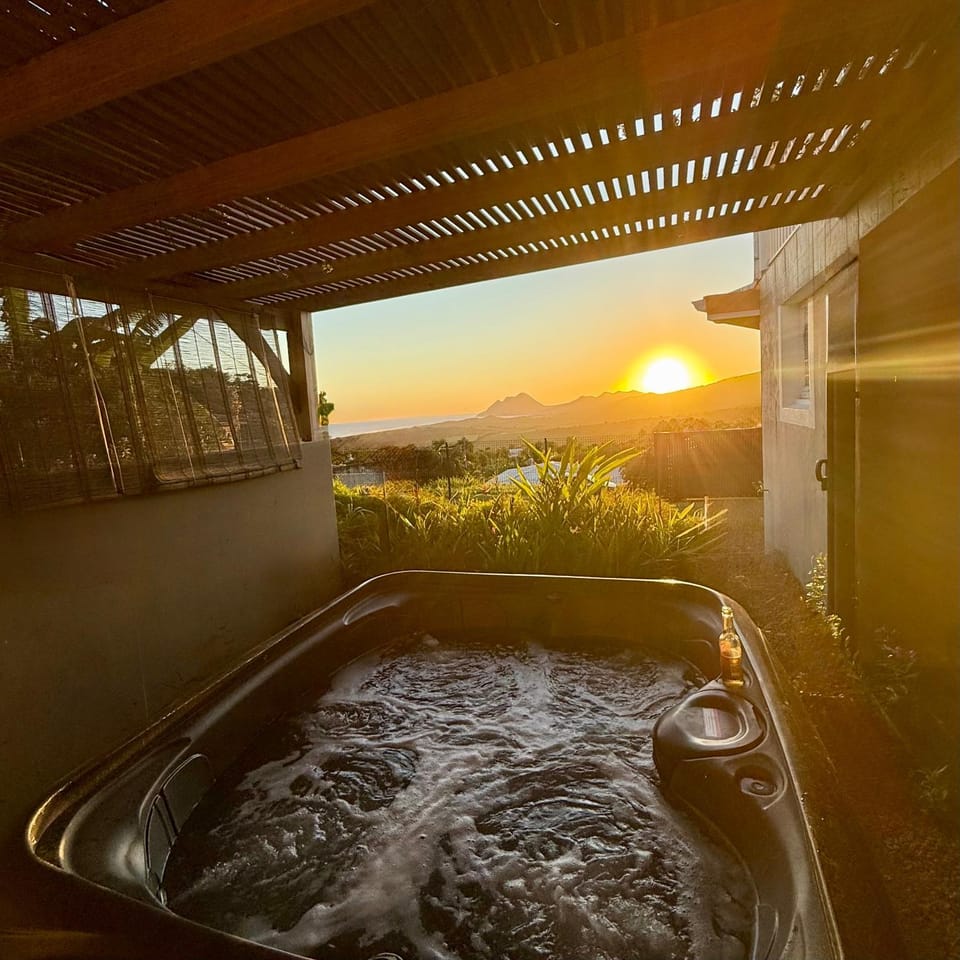 Natural landscape, Hot Tub, Sunset