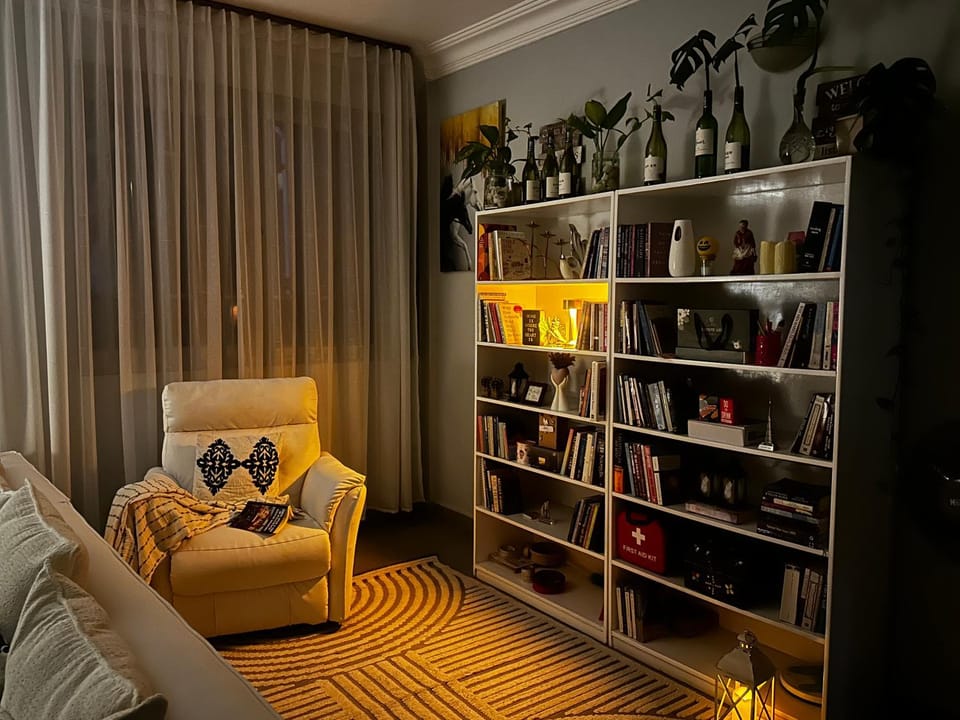 Library, Living room, Seating area