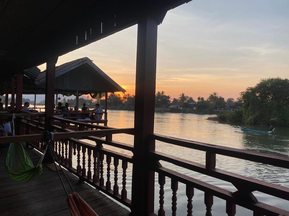 souksanh River Bungalow Apartment in Laos