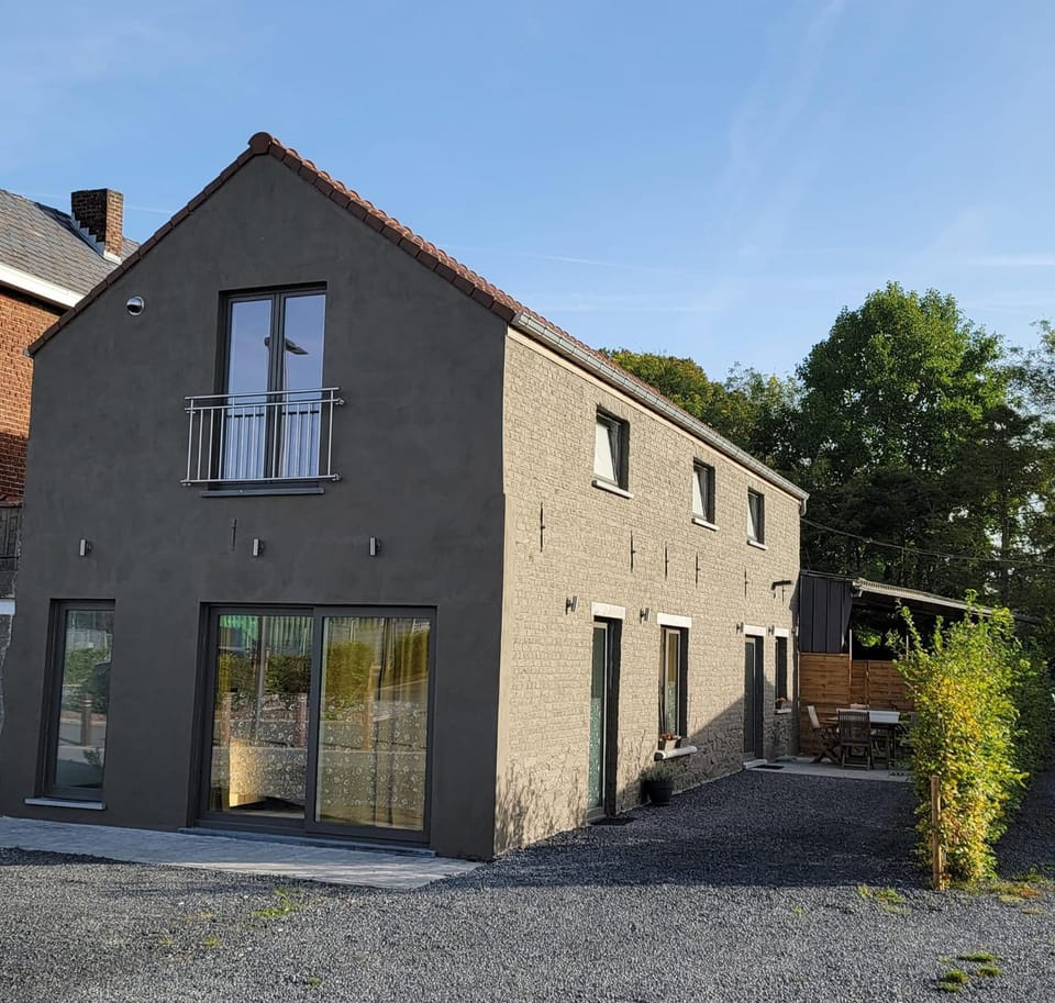 Property building, Day