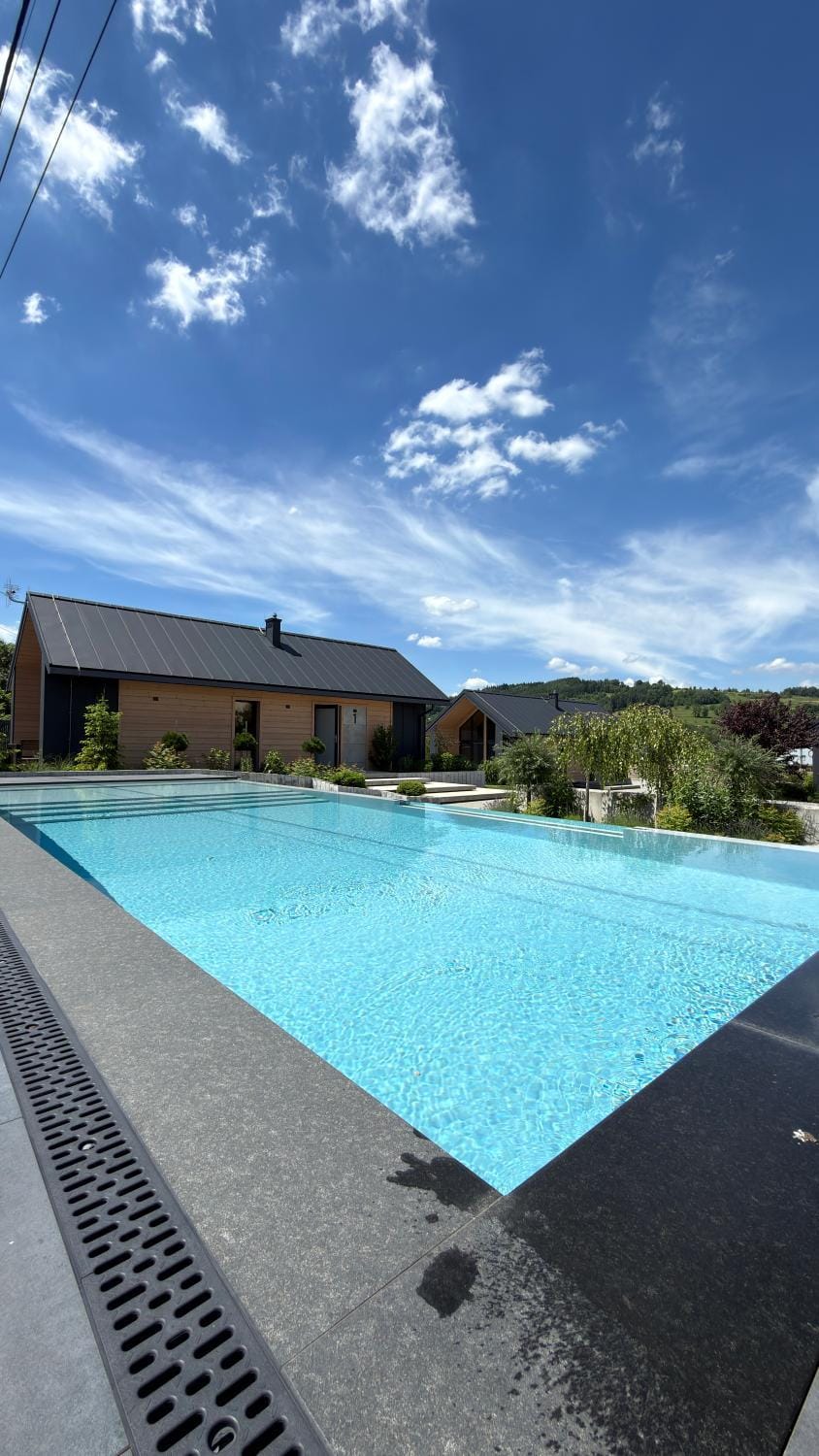 Property building, Swimming pool