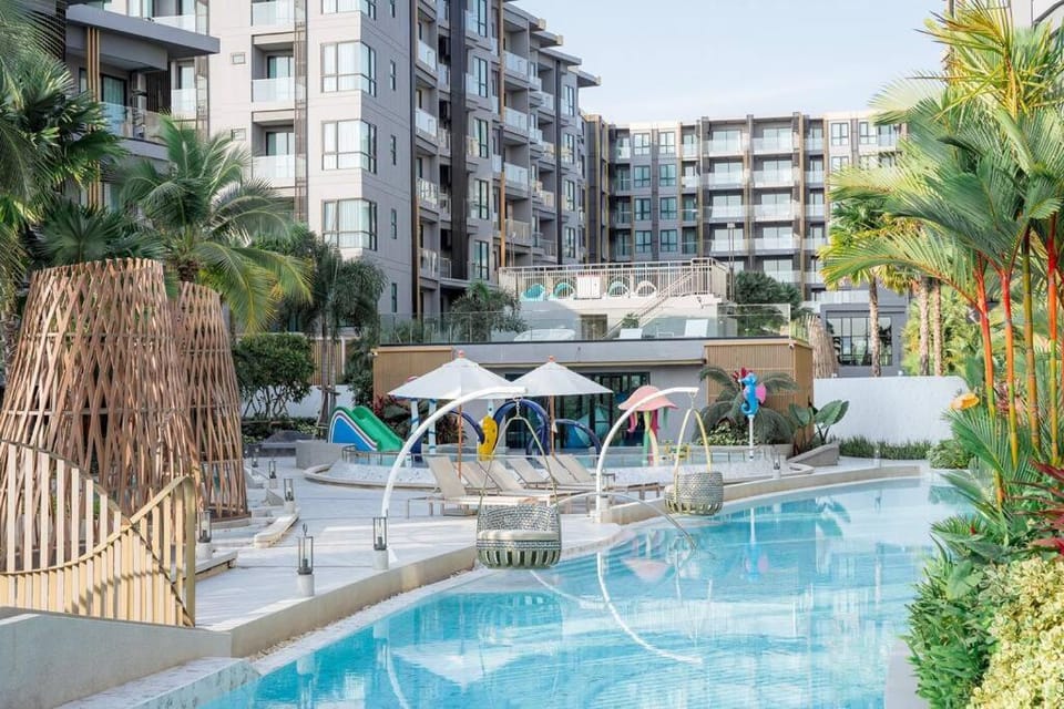 Patio, Pool view, Swimming pool