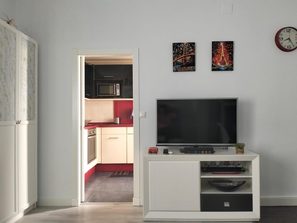 TV and multimedia, Evening entertainment