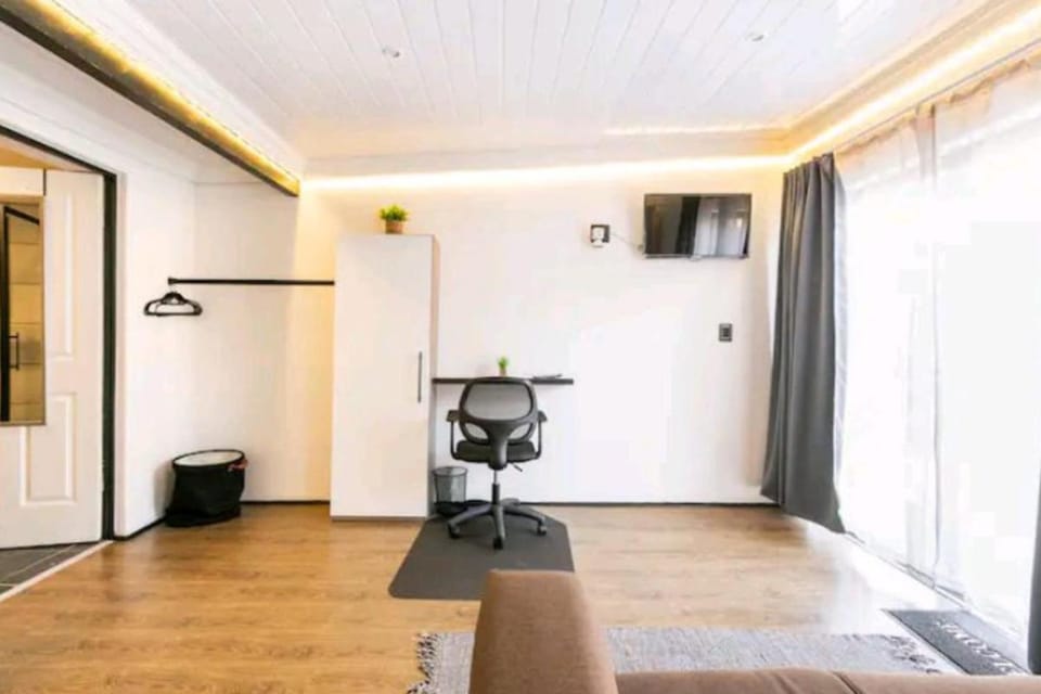 Urban Haven: Cozy Stay Apartment in Sandton