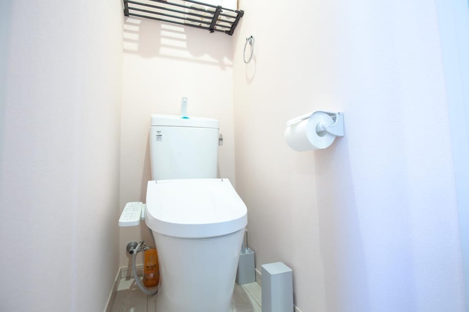 Toilet, Bathroom, washing machine, dryer