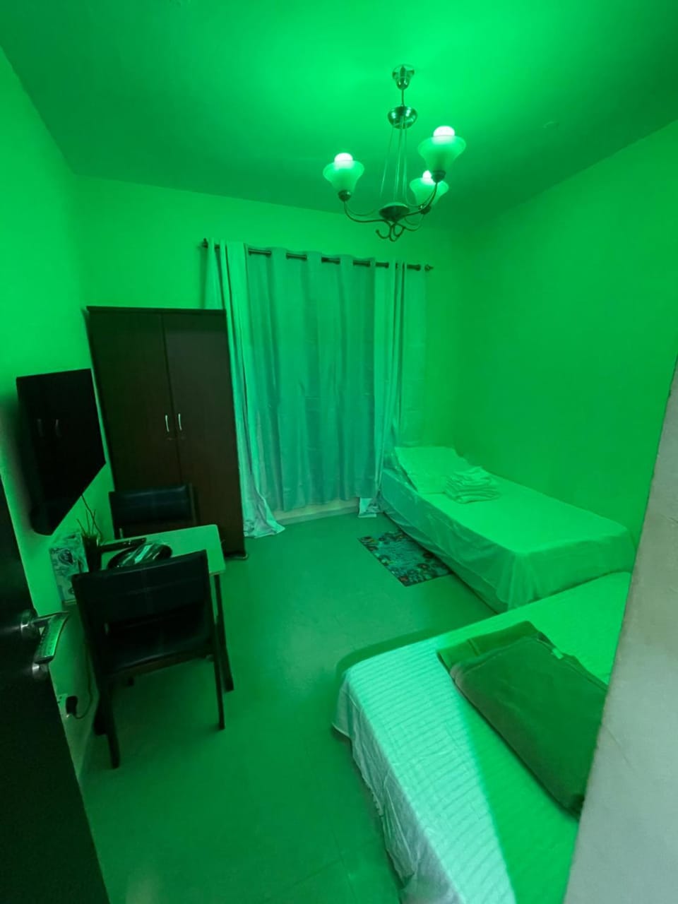 One cozy room available Metro train walkable Apartment in Dubai