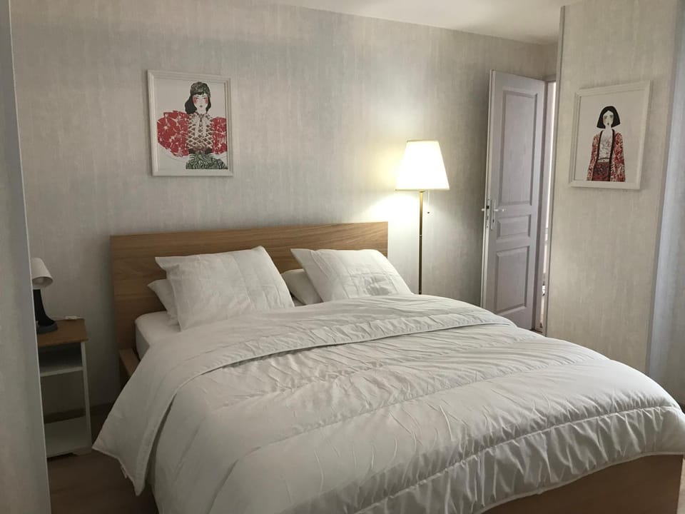 LE MOMBRUN - Parking Privé - Hypercentre - Patio Intérieur Apartment in Auvergne-Rhône-Alpes