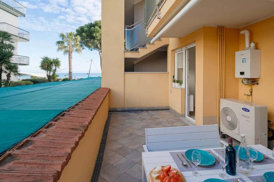 View (from property/room), Balcony/Terrace