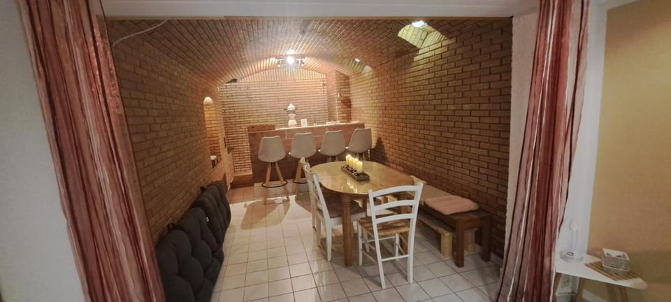 Communal lounge/ TV room, Dining area