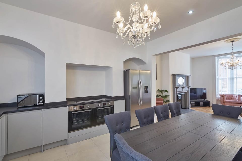 Living room, Seating area, Dining area, kitchen