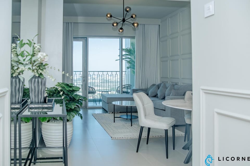 View (from property/room), Balcony/Terrace, Living room, Seating area, Dining area