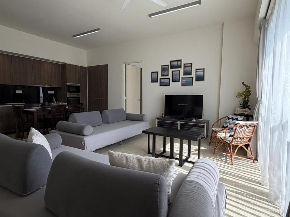 Batu Ferringhi By The Sea Luxurious 2BR Suite 6 Pax Apartment in Penang