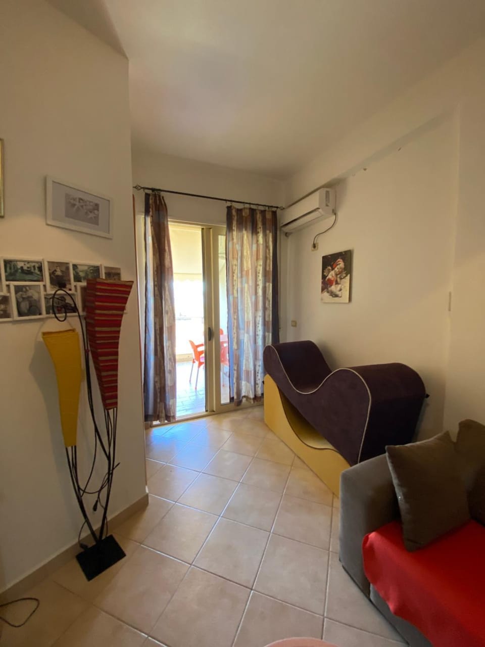 Living room, Seating area, air conditioner